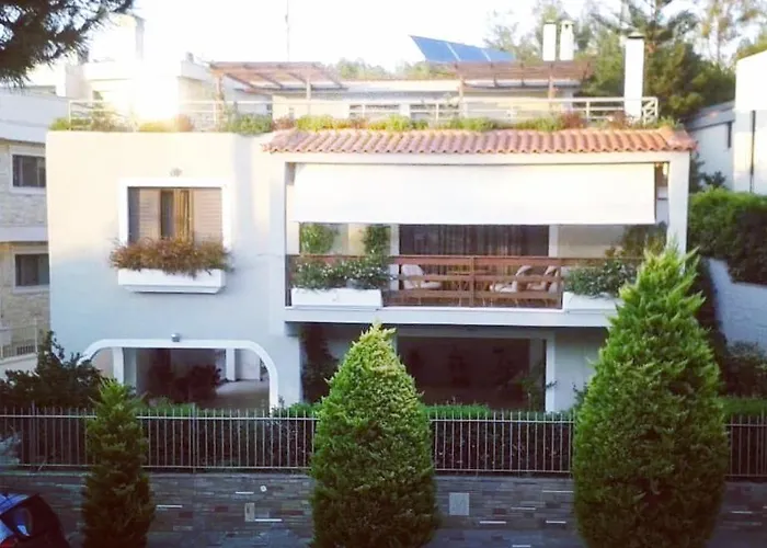 Fantastic Villa, A 5 Minute Drive From The Beach!