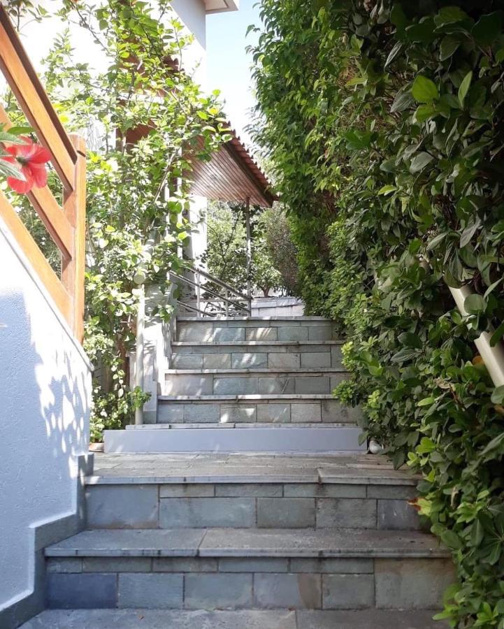 Fantastic Villa, A 5 Minute Drive From The Beach! *